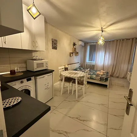 Ritaapartment Апартамент Крайова